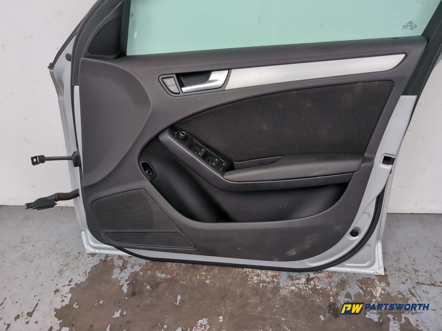 Door Front RH 7