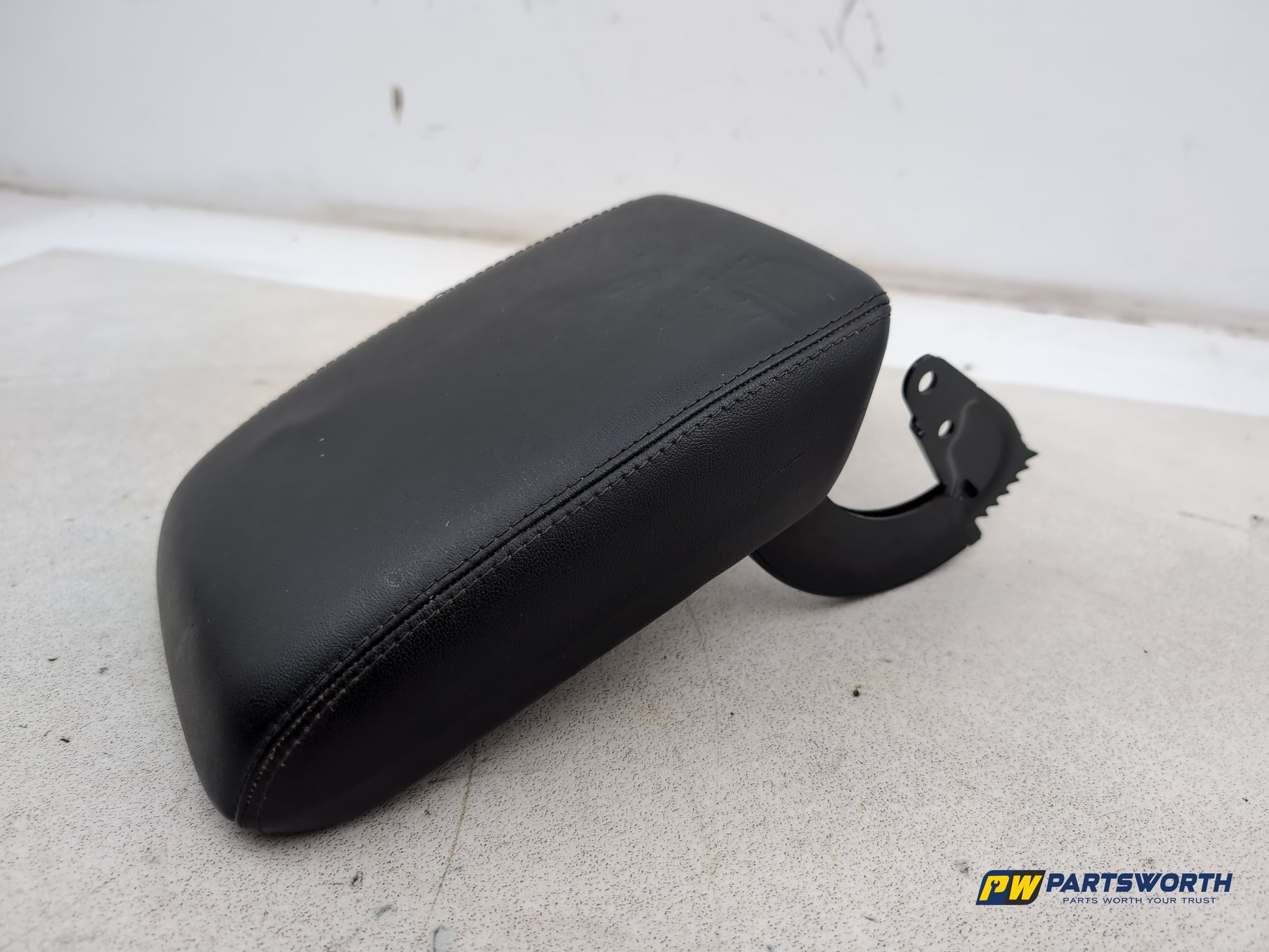 Centre Console Armrest 2