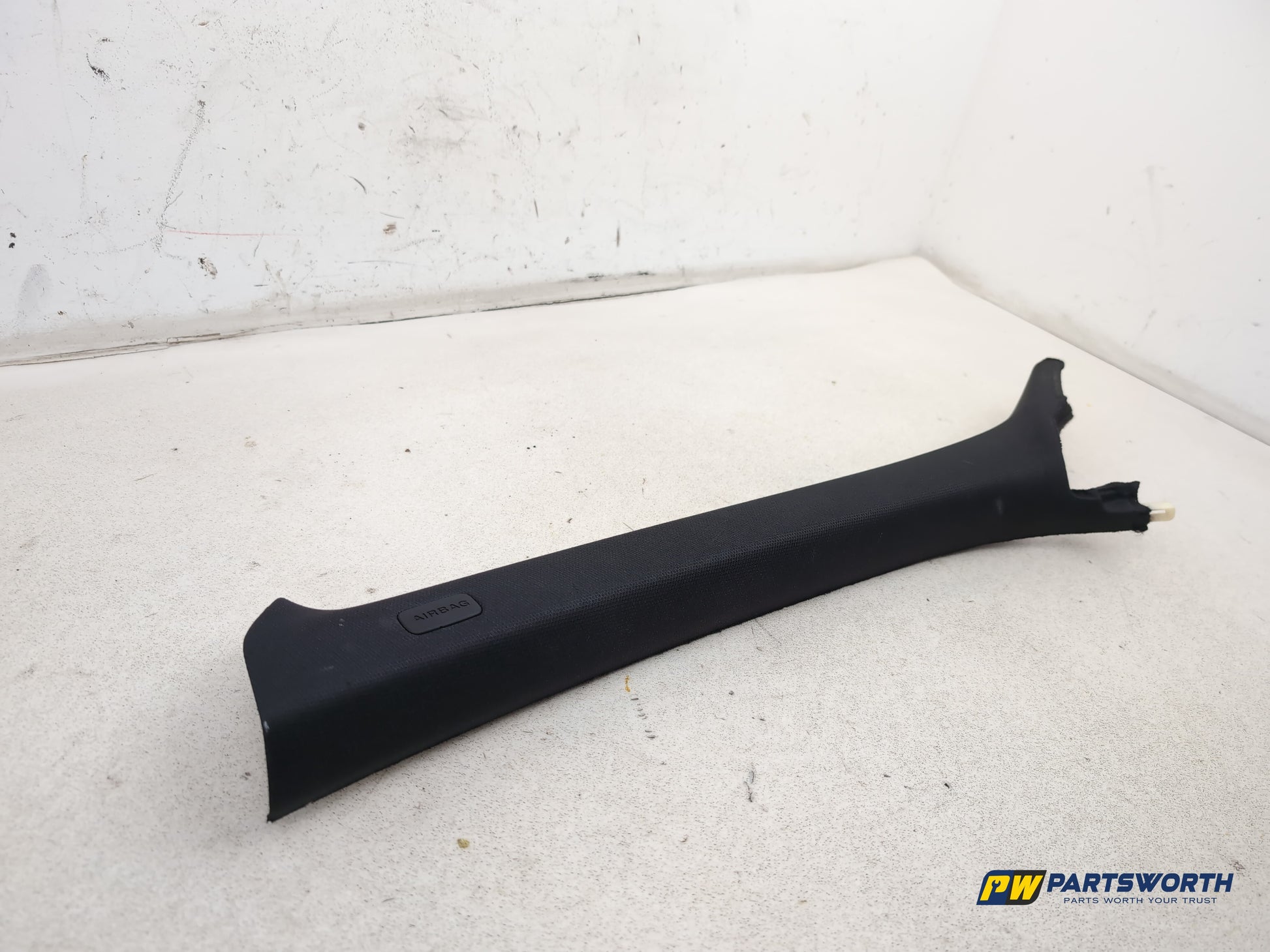 LH A Pillar Trim  2