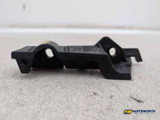Audi A4 S Line Tdi Auto Front Right Bumper Bracket 8k0807284 2007-2015 - photo 2