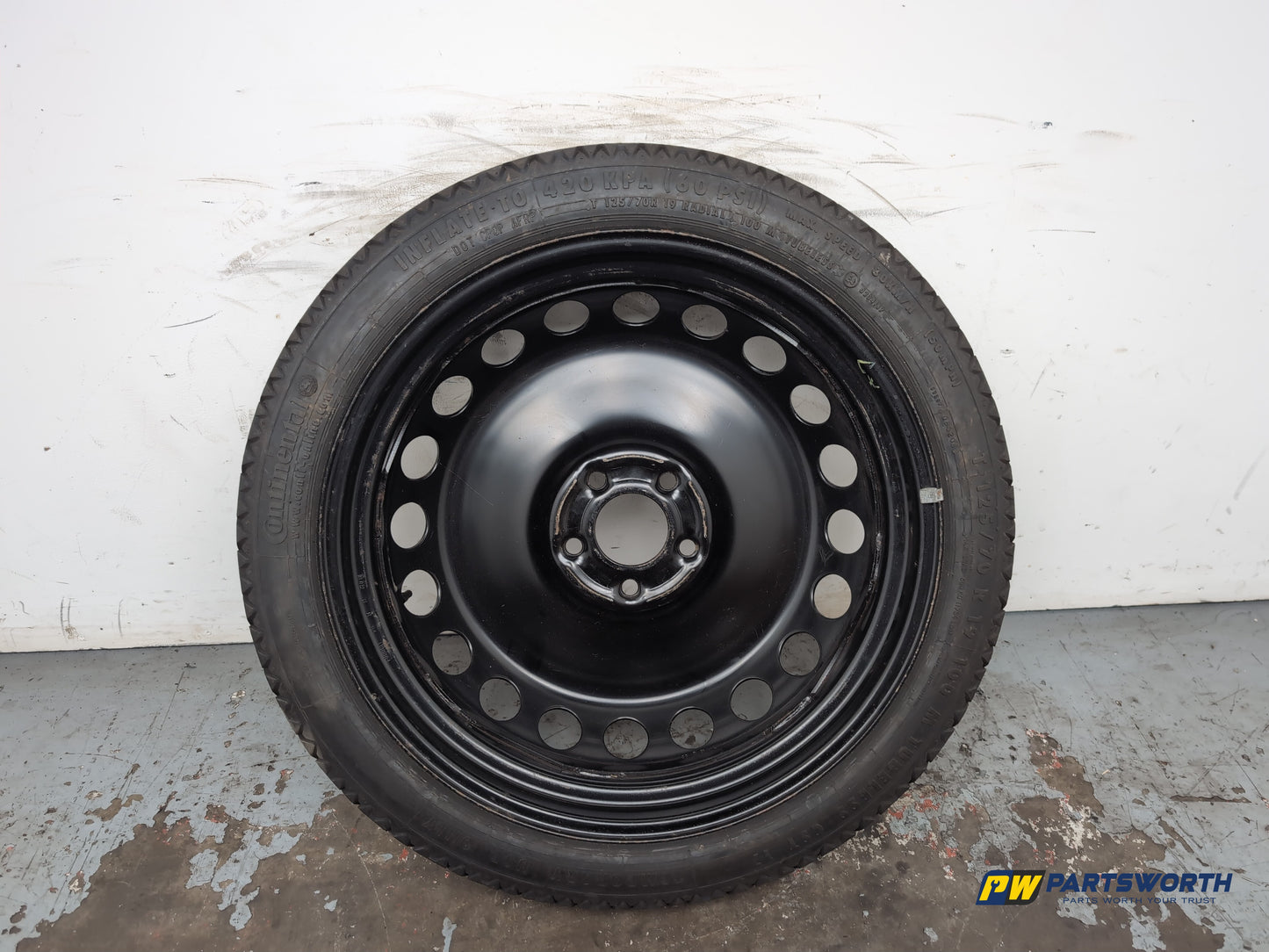 Space Saver Spare Wheel and Tool Kit  8