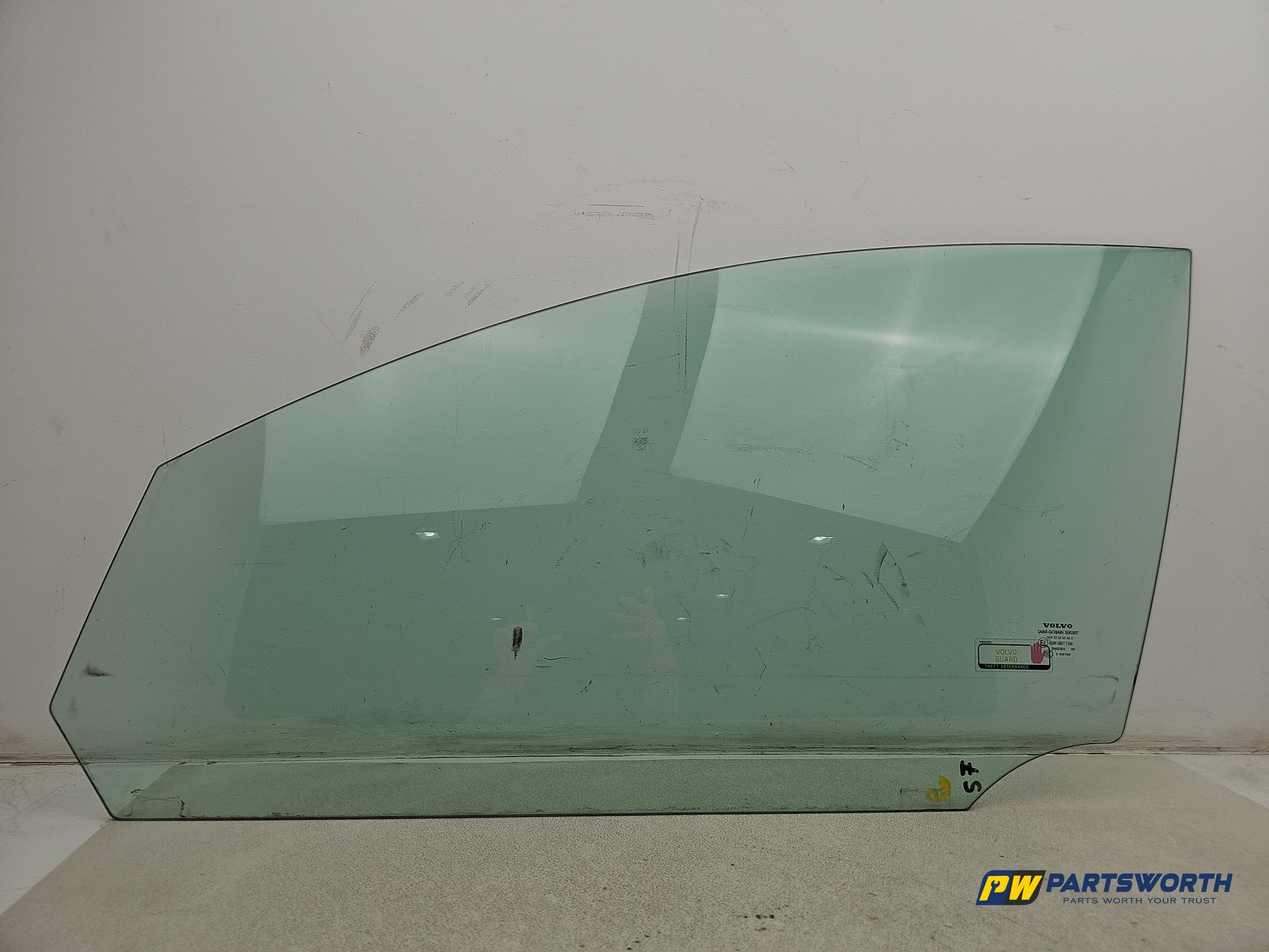 Door Glass Front LH 1