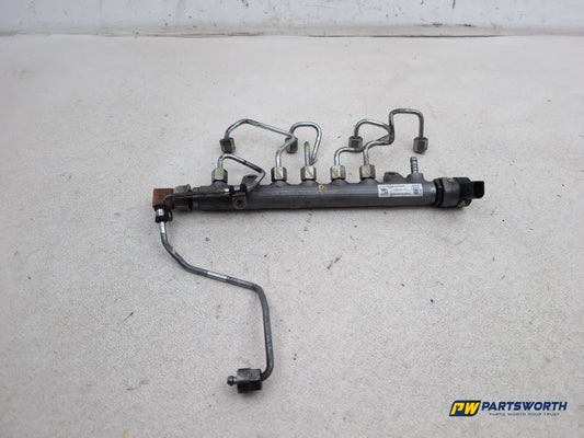 Audi A4 S Line Tdi Auto 2.0l Diesel Fuel Rail 03l130089a 2007-2015