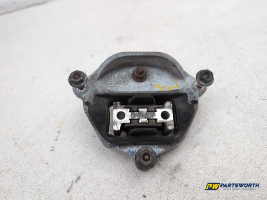 Audi A4 S Line Tdi 2.0l Diesel Transmission Mounting Bracket 8k0399151 2007-2015