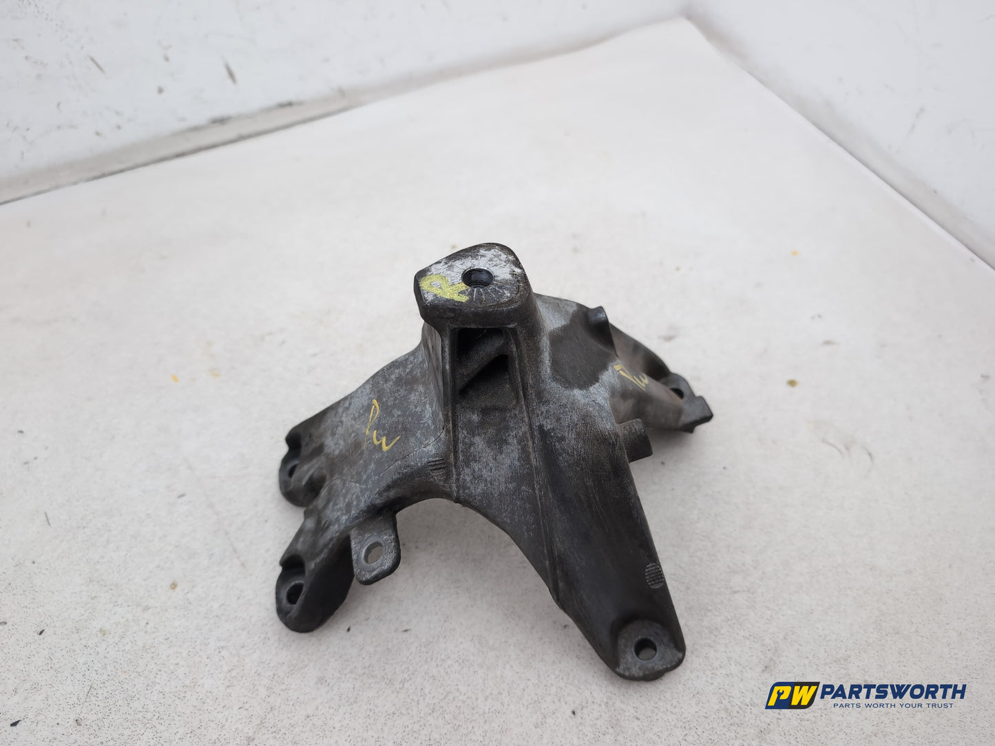 Engine Mounting RH 1