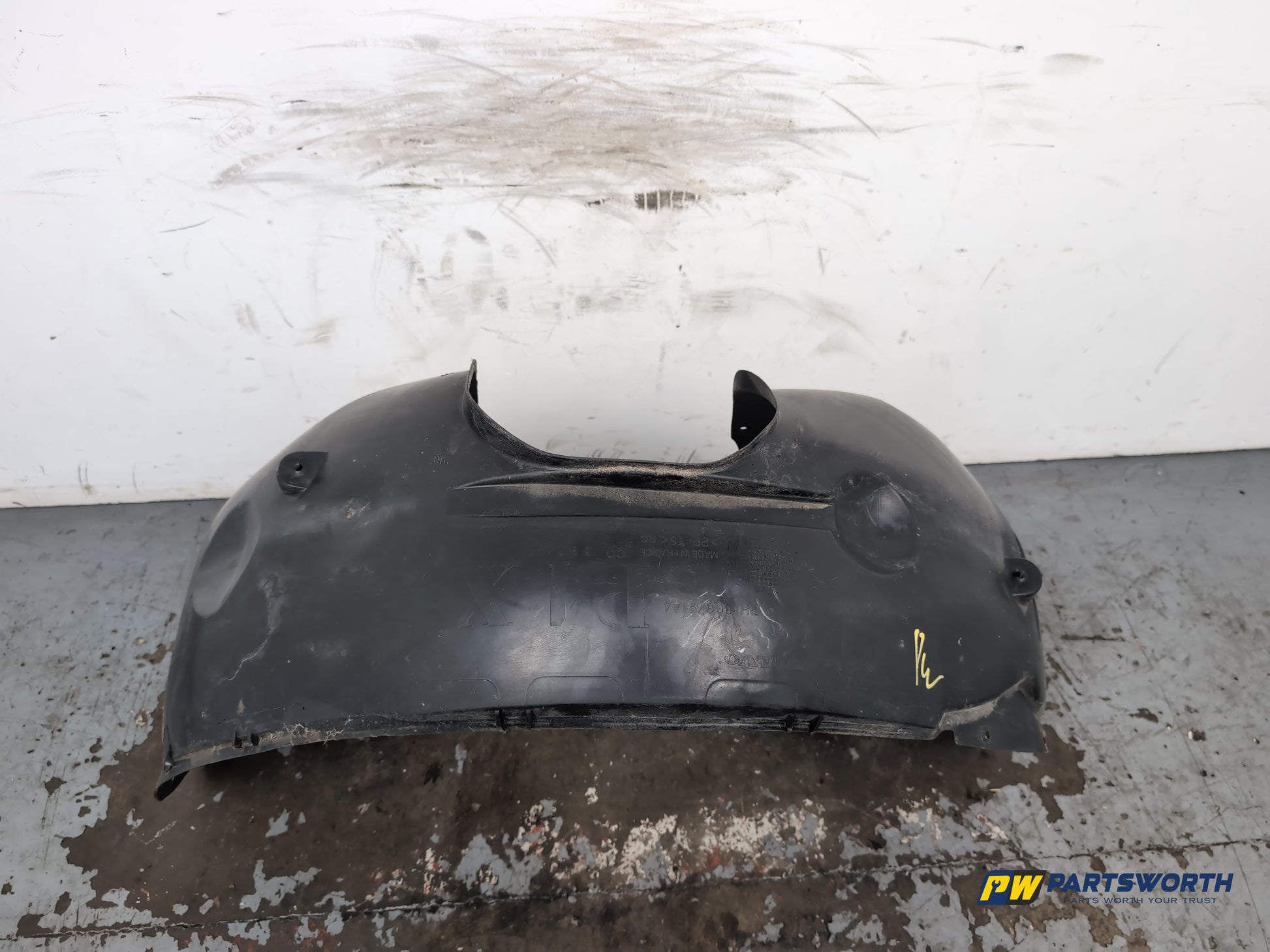 Moulding Wheel Arch Front RH 1