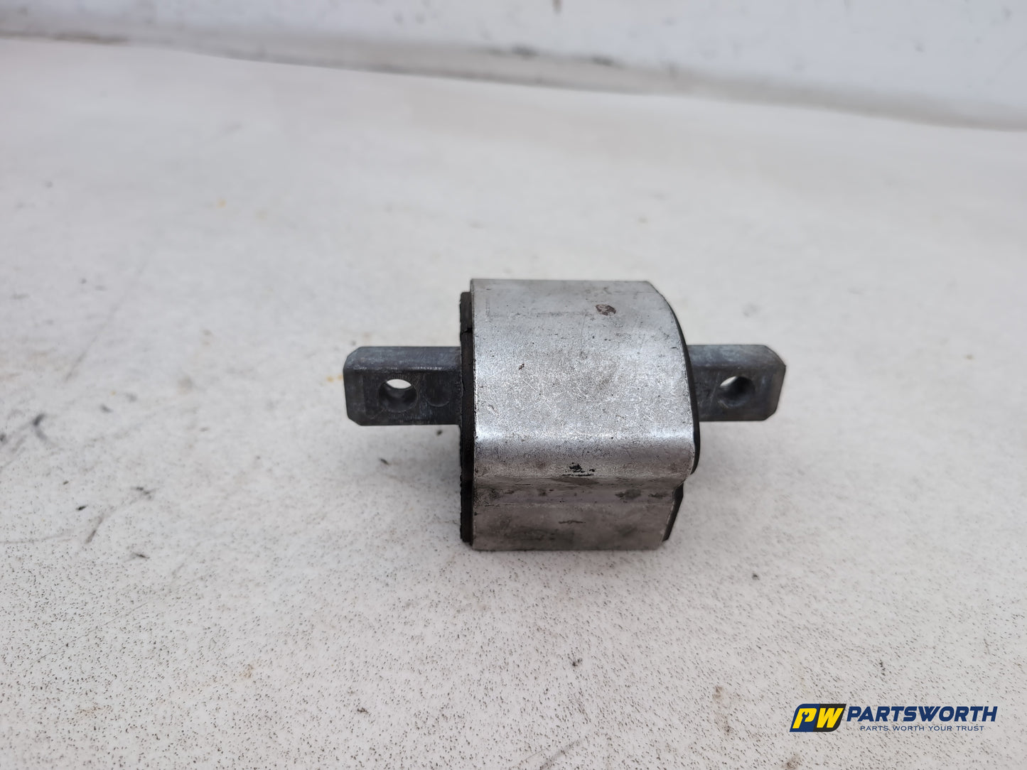 Transmission Mounting Bracket 1