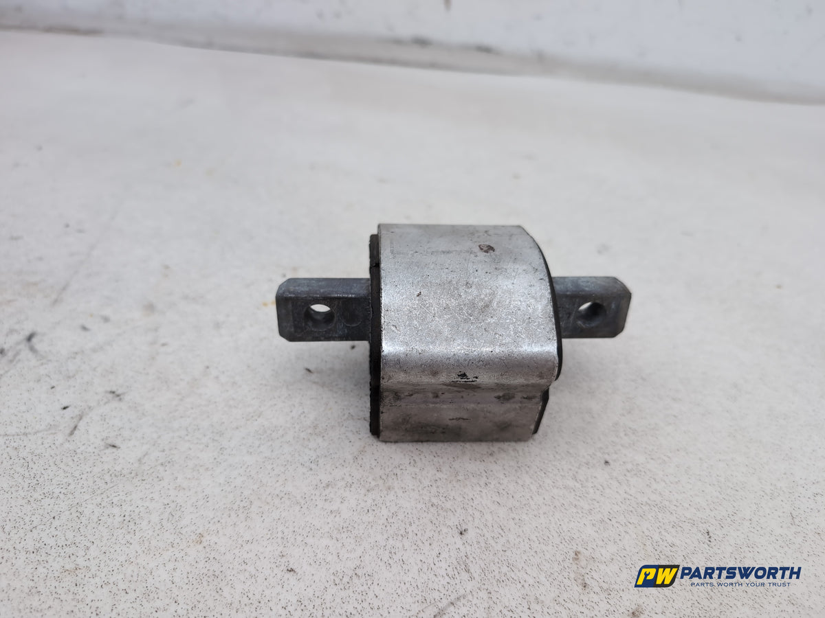 Transmission Mounting Bracket 1