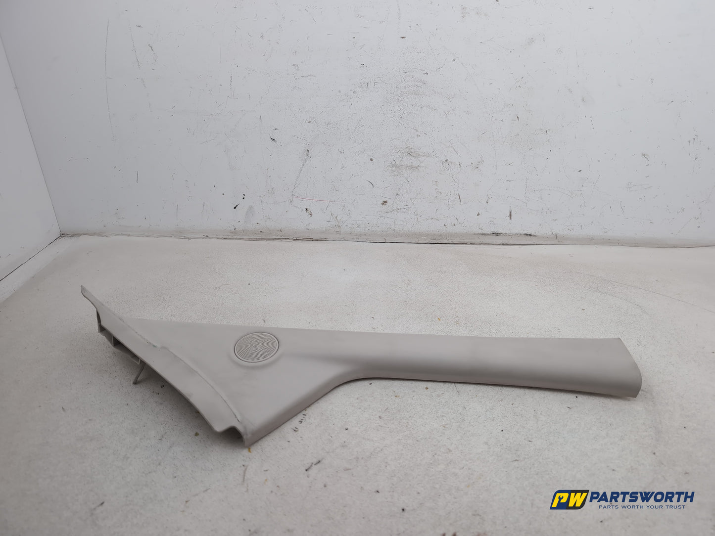 RH A Pillar Trim  1
