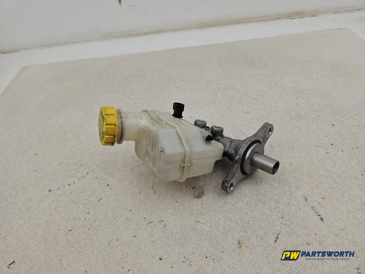 Brake Master Cylinder Assembly 1