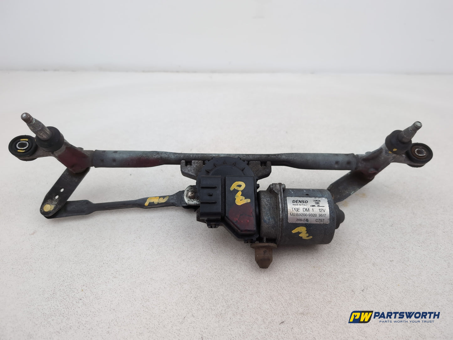 Front Wiper Motor & Mechanism / Linkage 1