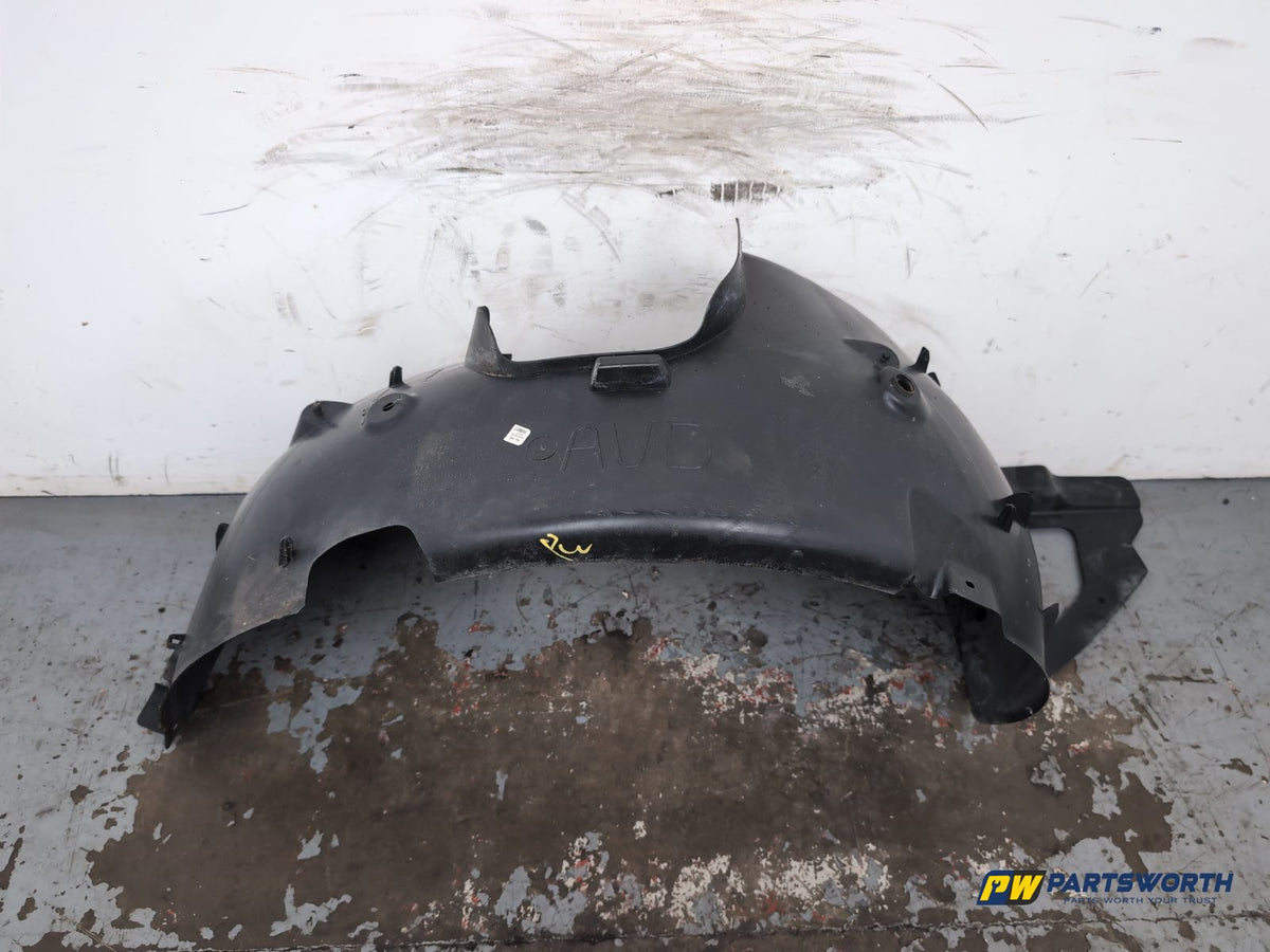Moulding Wheel Arch Front RH 1