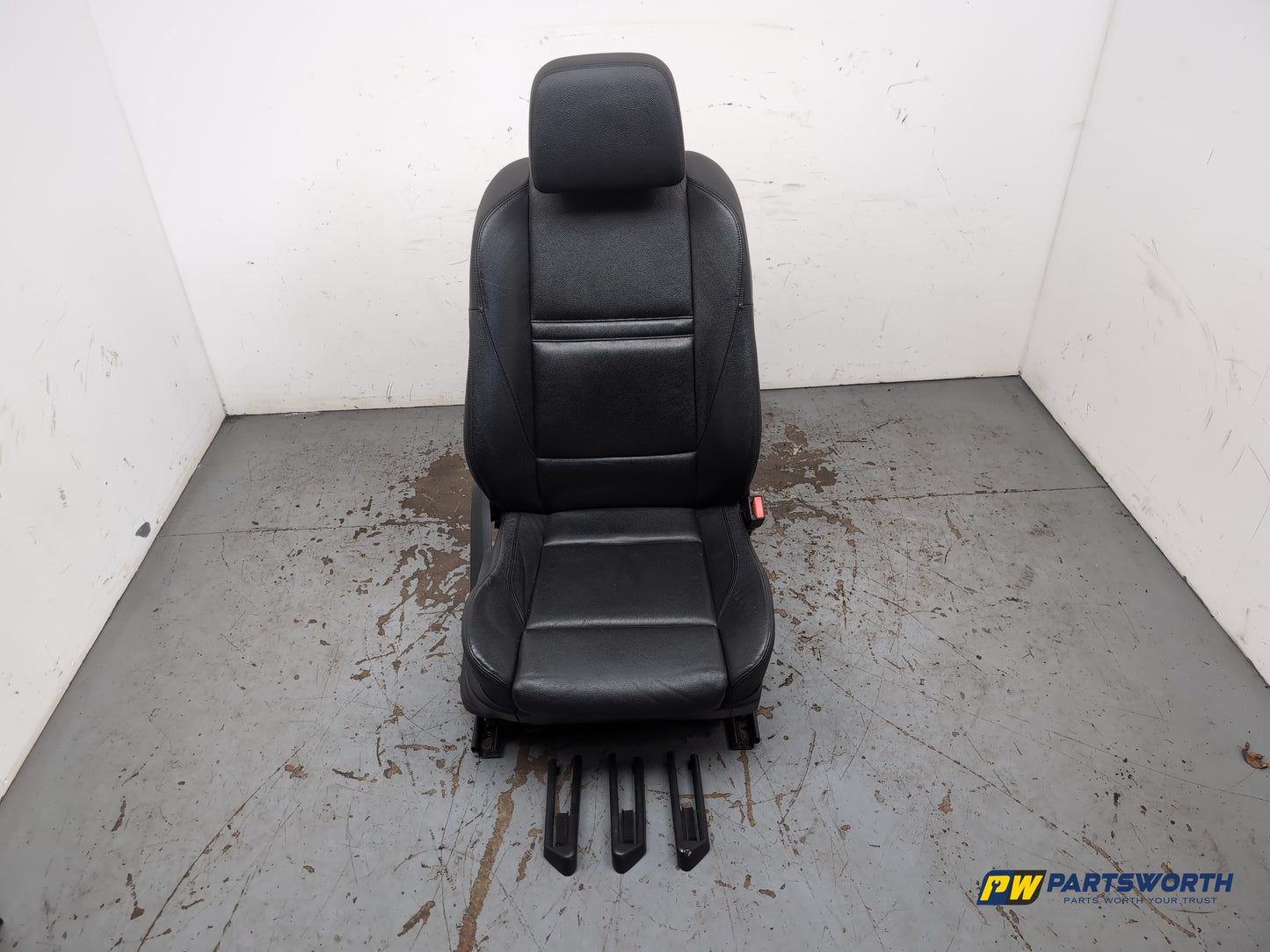 Seat Front RH 1
