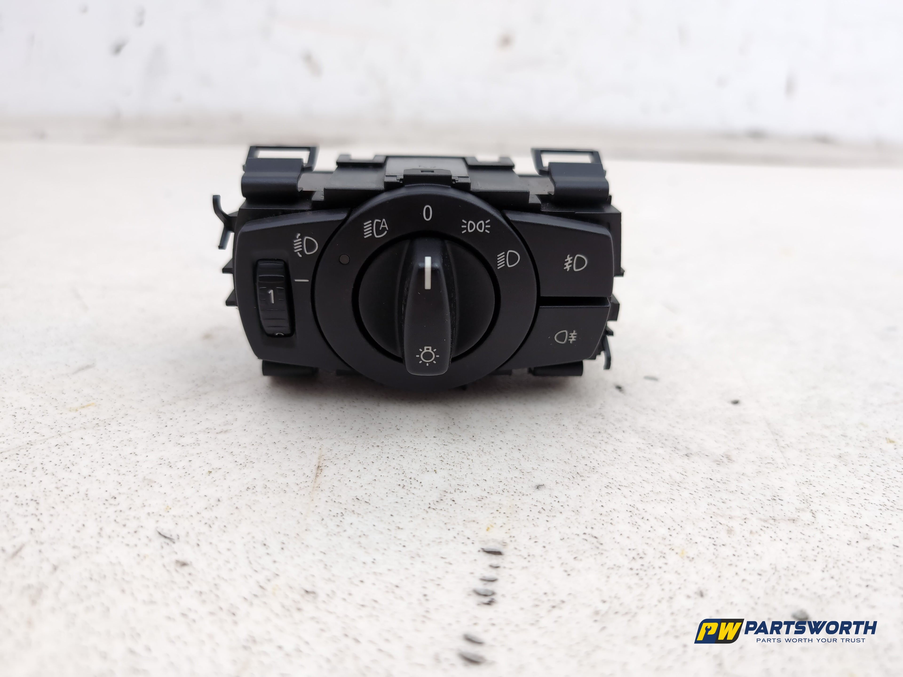 Switch Headlamp 1