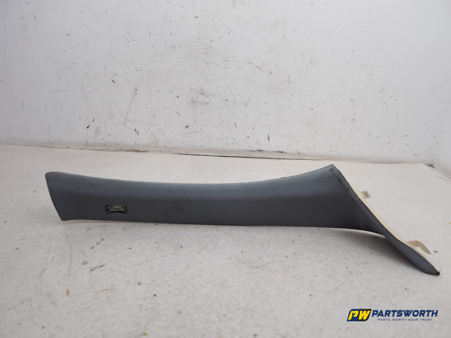 RH A Pillar Trim  1