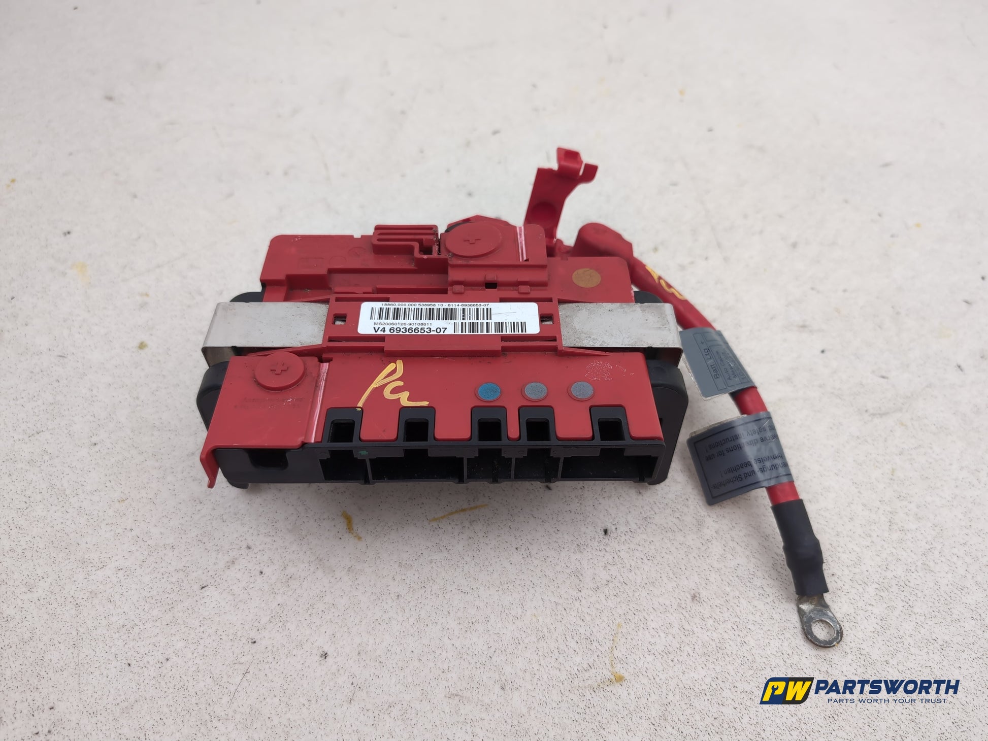 Positive Pole Battery Power Boot Distribution Fuse Box 1
