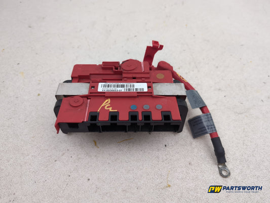 Positive Pole Battery Power Boot Distribution Fuse Box 1