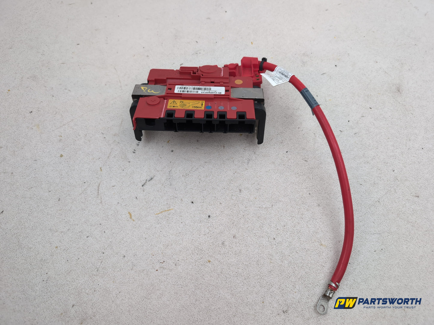 Positive Pole Battery Power Boot Distribution Fuse Box 1