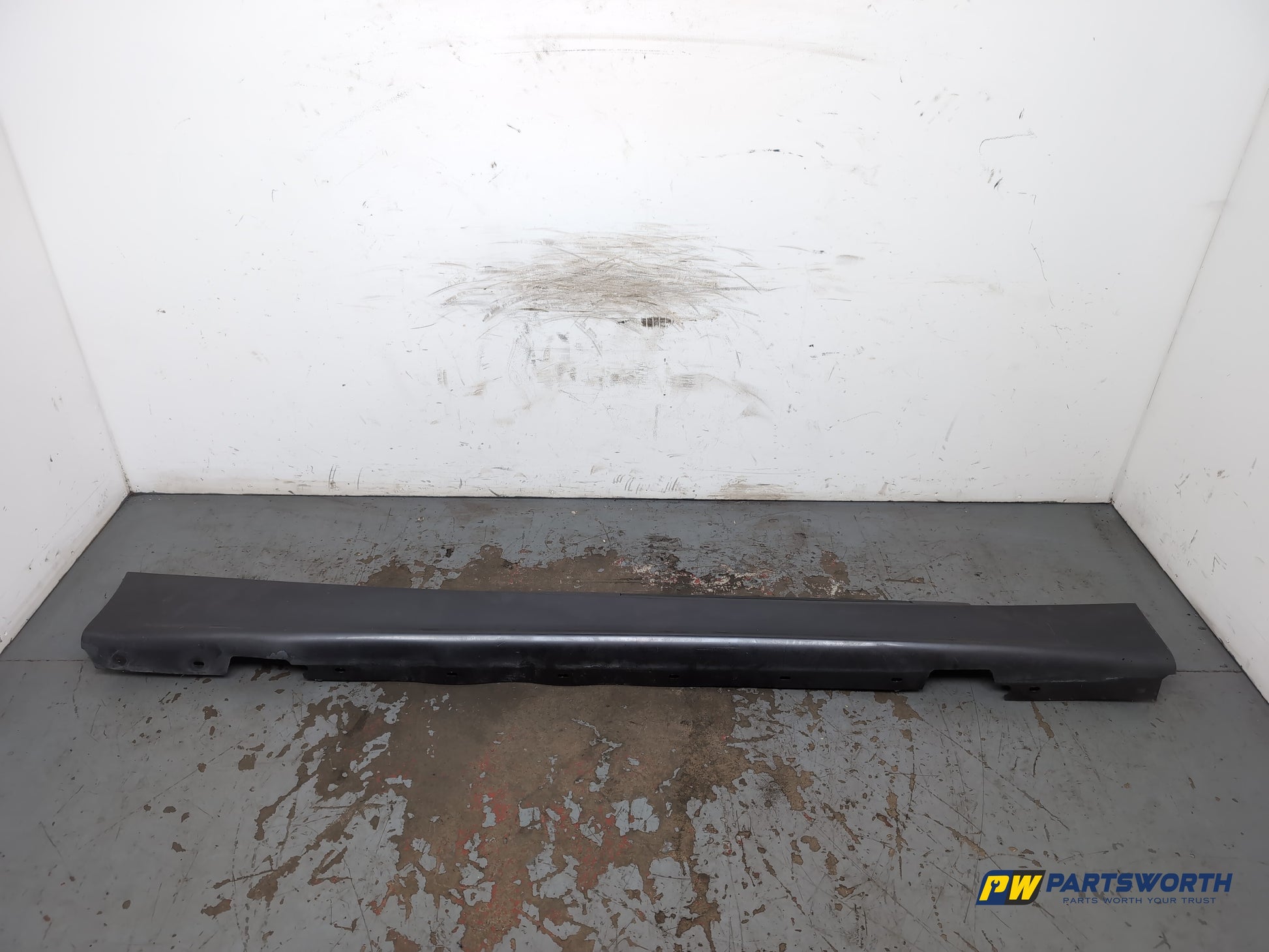 Side Skirt RH 1