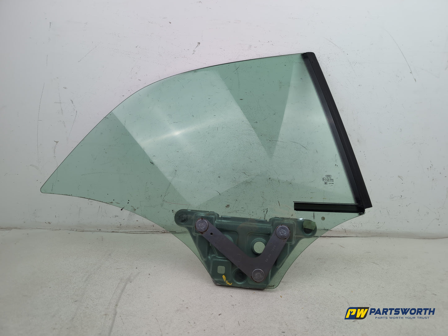 Door Glass Quarter Light Rear RH 1