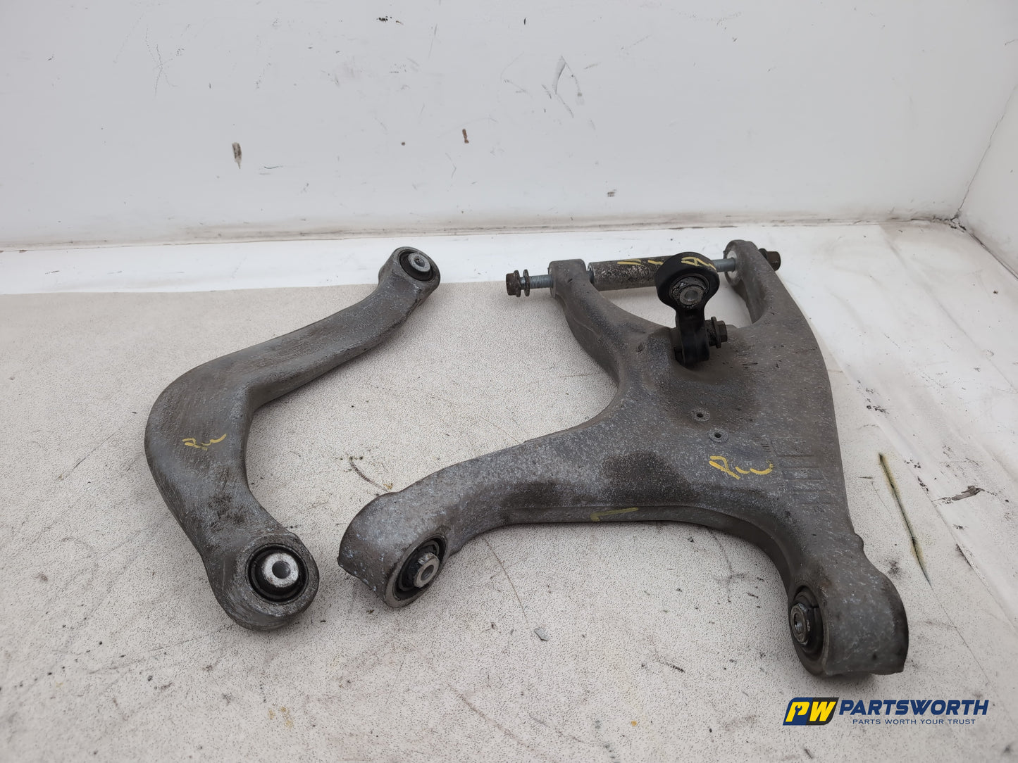 Suspension Arm Rear Wishbone RH 1