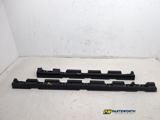 Bmw X1 Xdrive18d M Sport E84 Driver Side Skirting Mounting Bracket 2991494