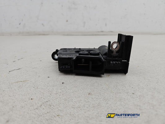 Positive Pole Battery Power Boot Distribution Fuse Box 1