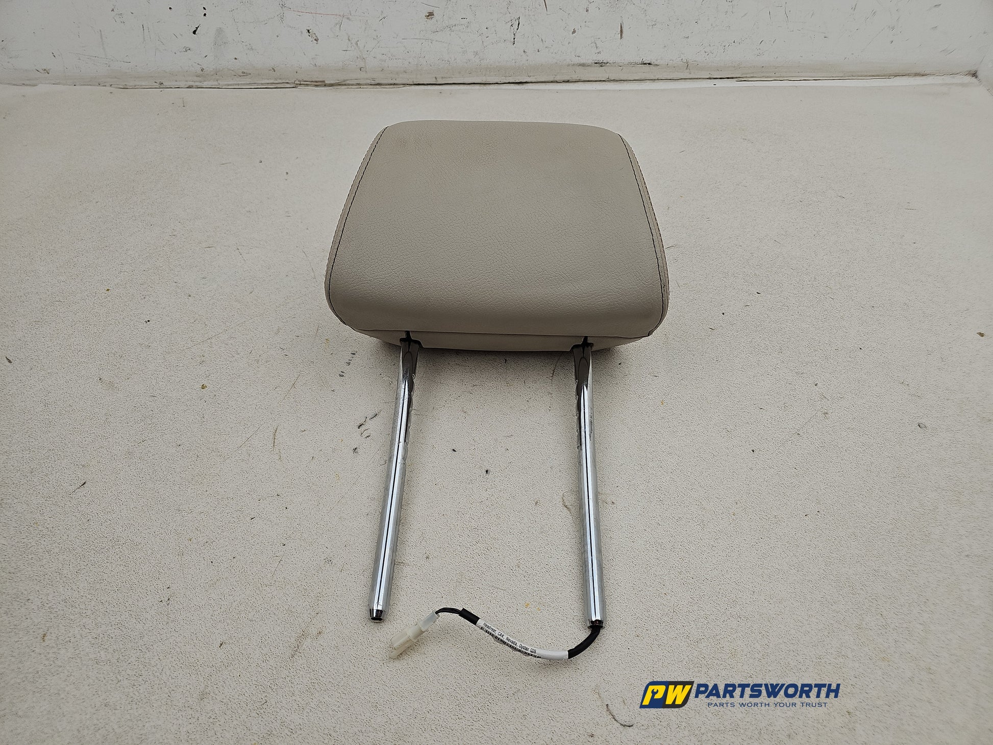 Headrest Front RH 1