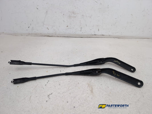 Wiper Front Arm 1