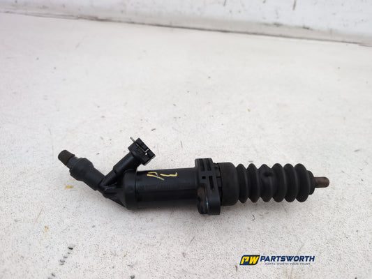 Clutch Slave Cylinder and Pipe  1