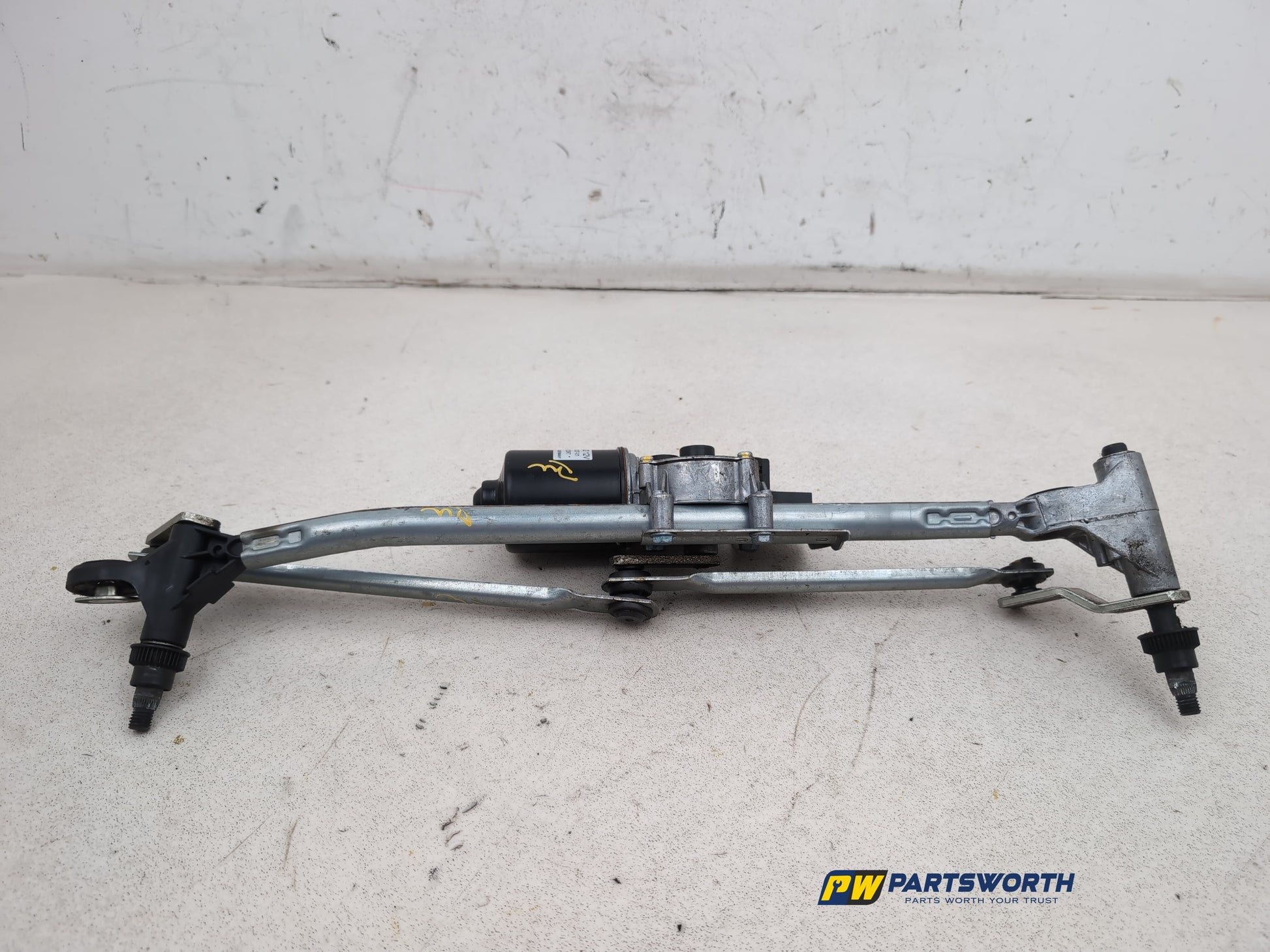 Front Wiper Motor & Mechanism / Linkage 1