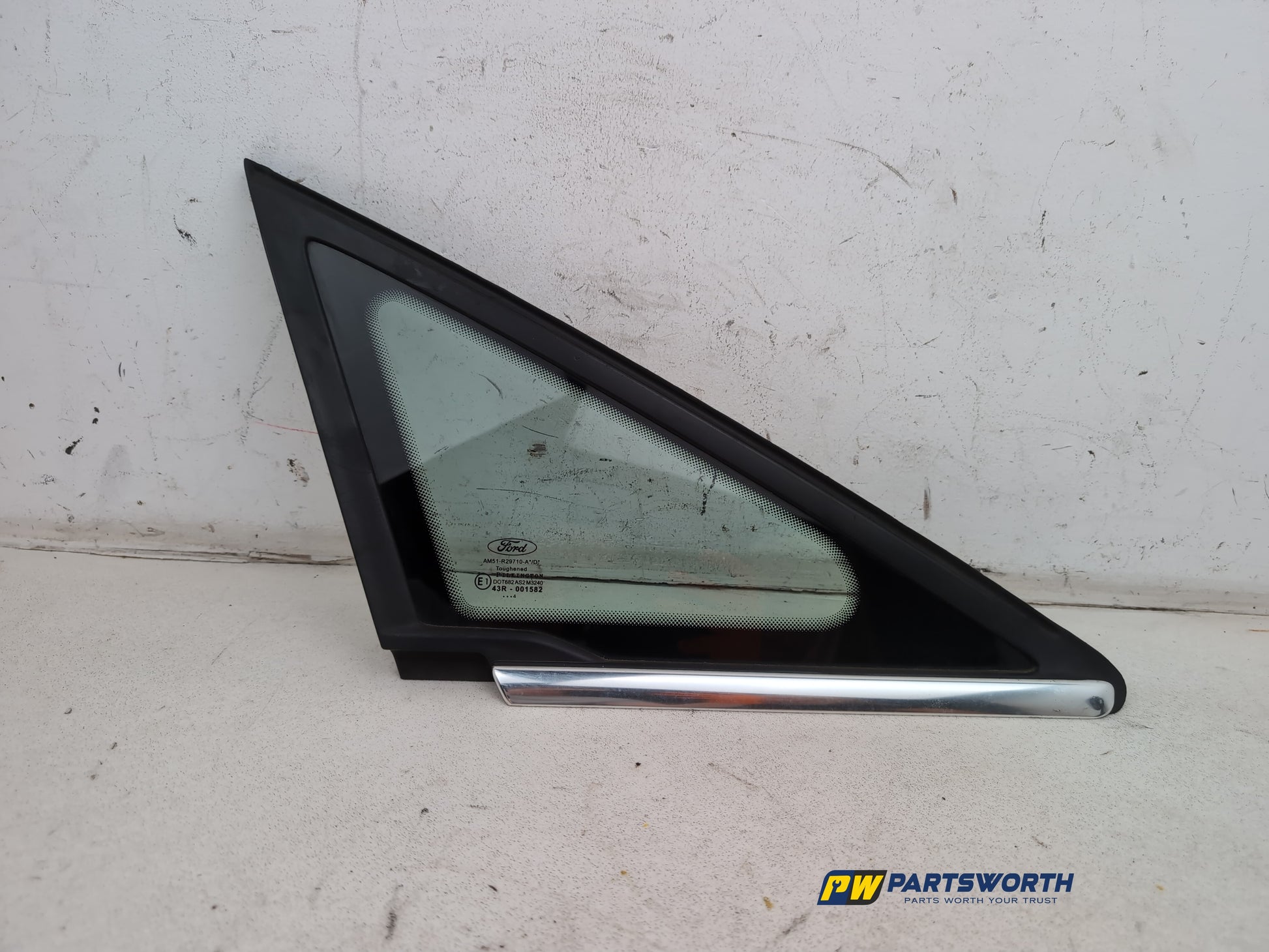 Door Glass Quarter Light Front RH 1