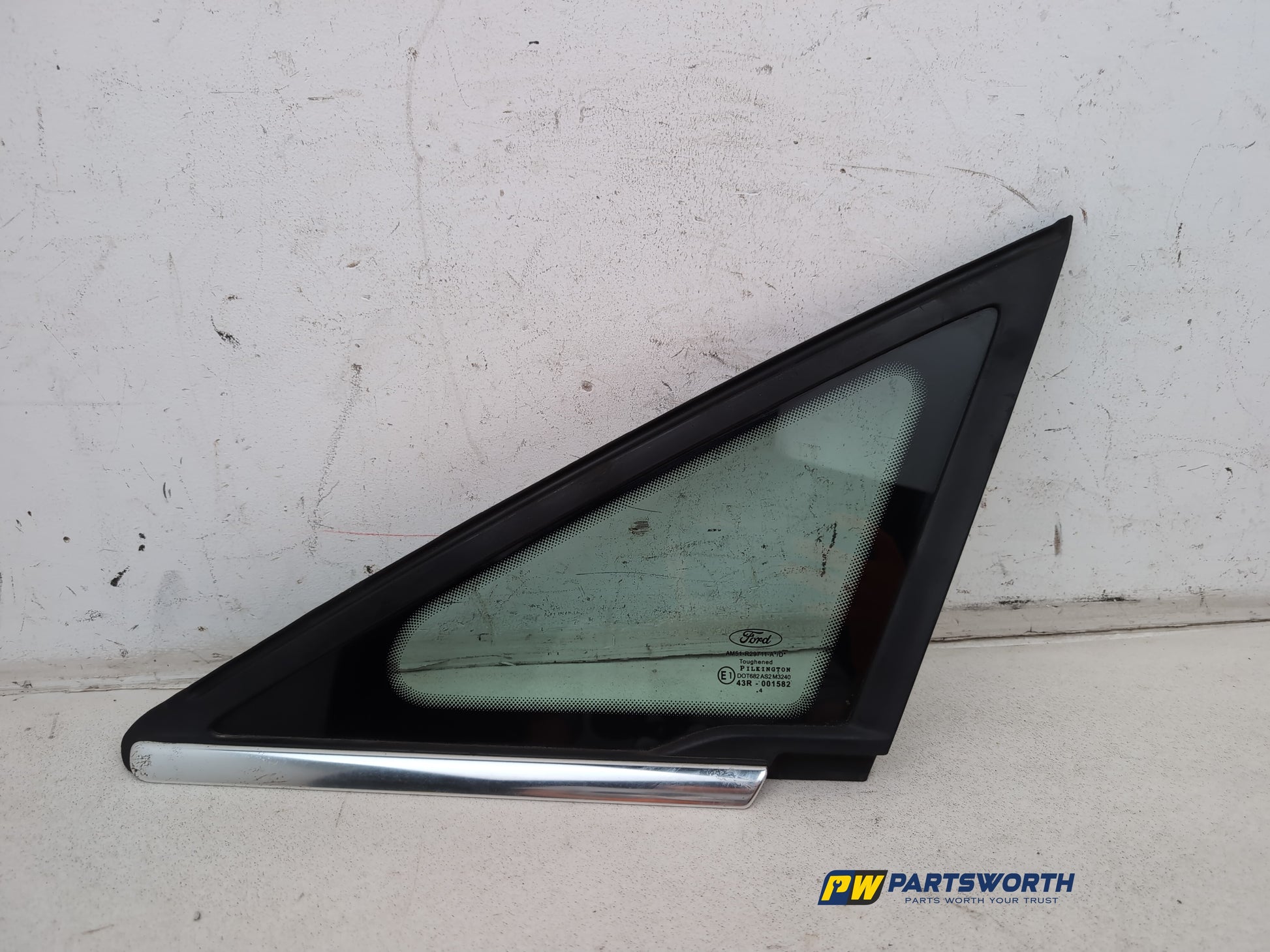 Door Glass Quarter Light Front LH 1
