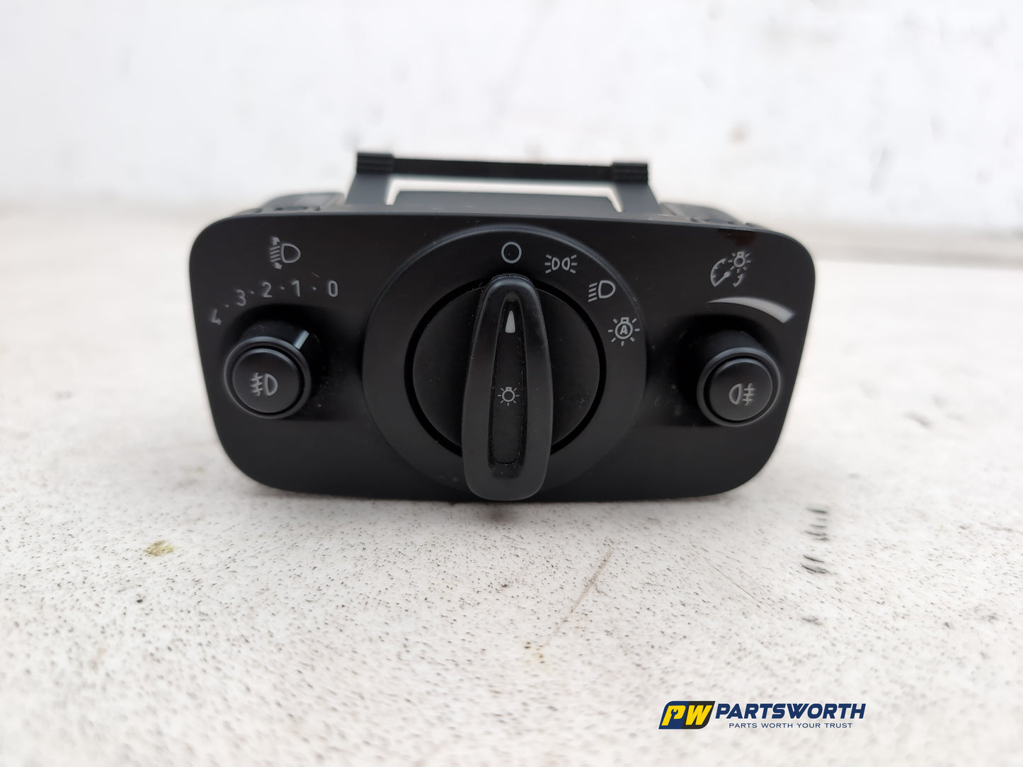Switch Headlamp 1