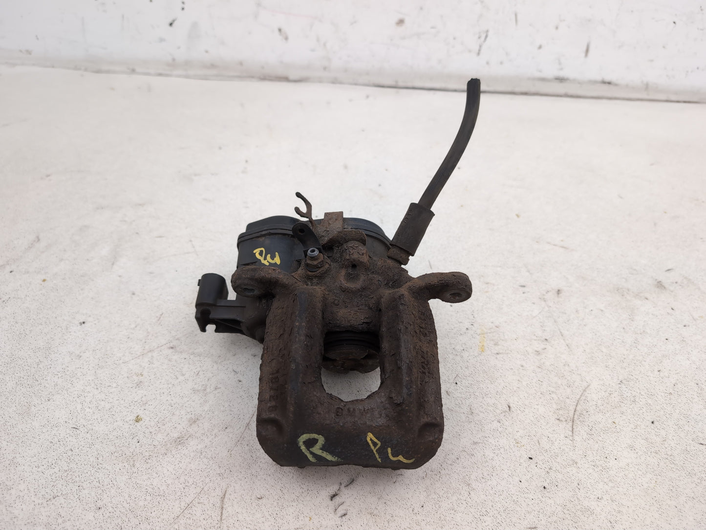 Brake Rear Caliper RH 1