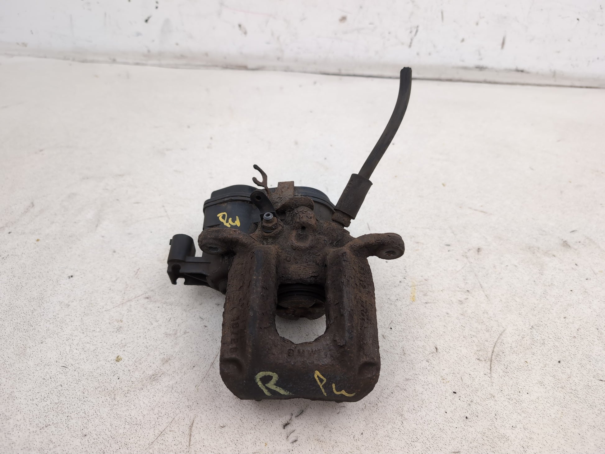 Brake Rear Caliper RH 1