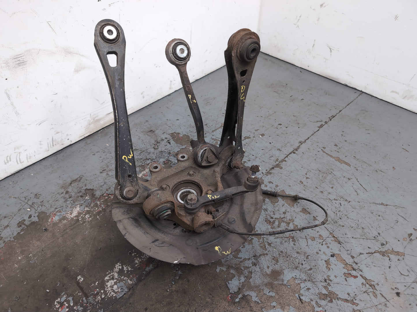 Wheel Hub Rear RH 1