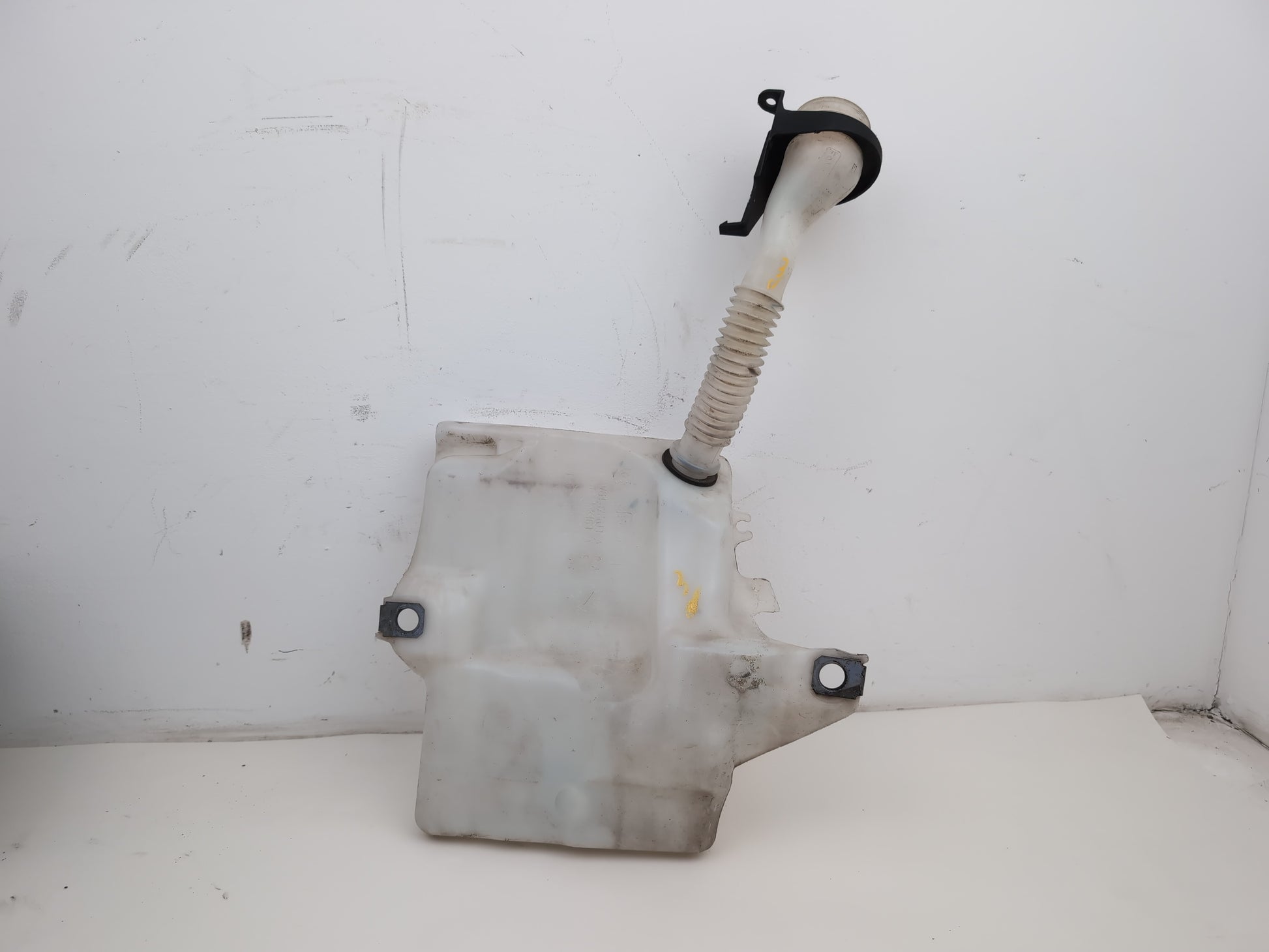 Washer Bottle Windscreen 1