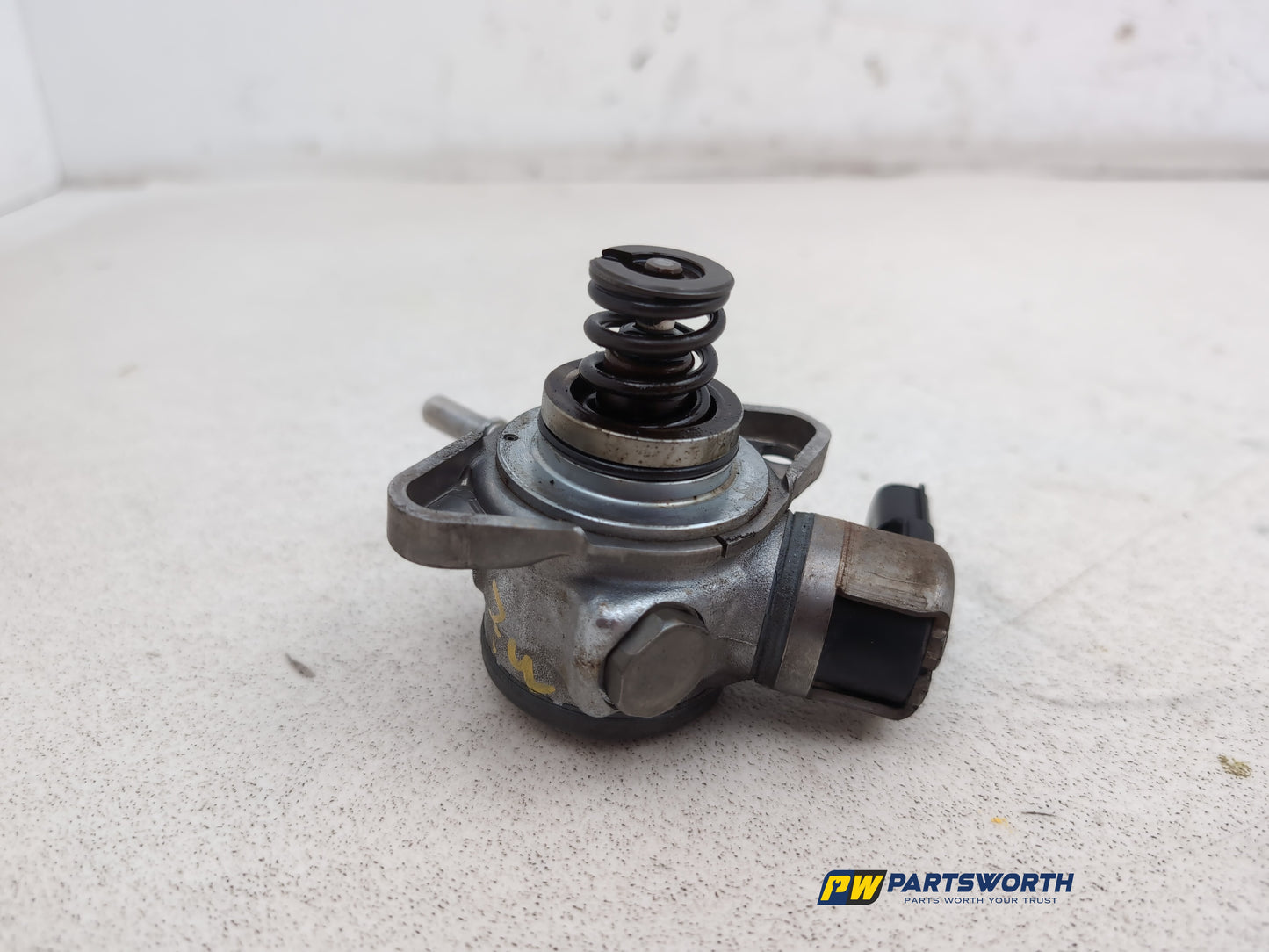 High pressure fuel pump 1