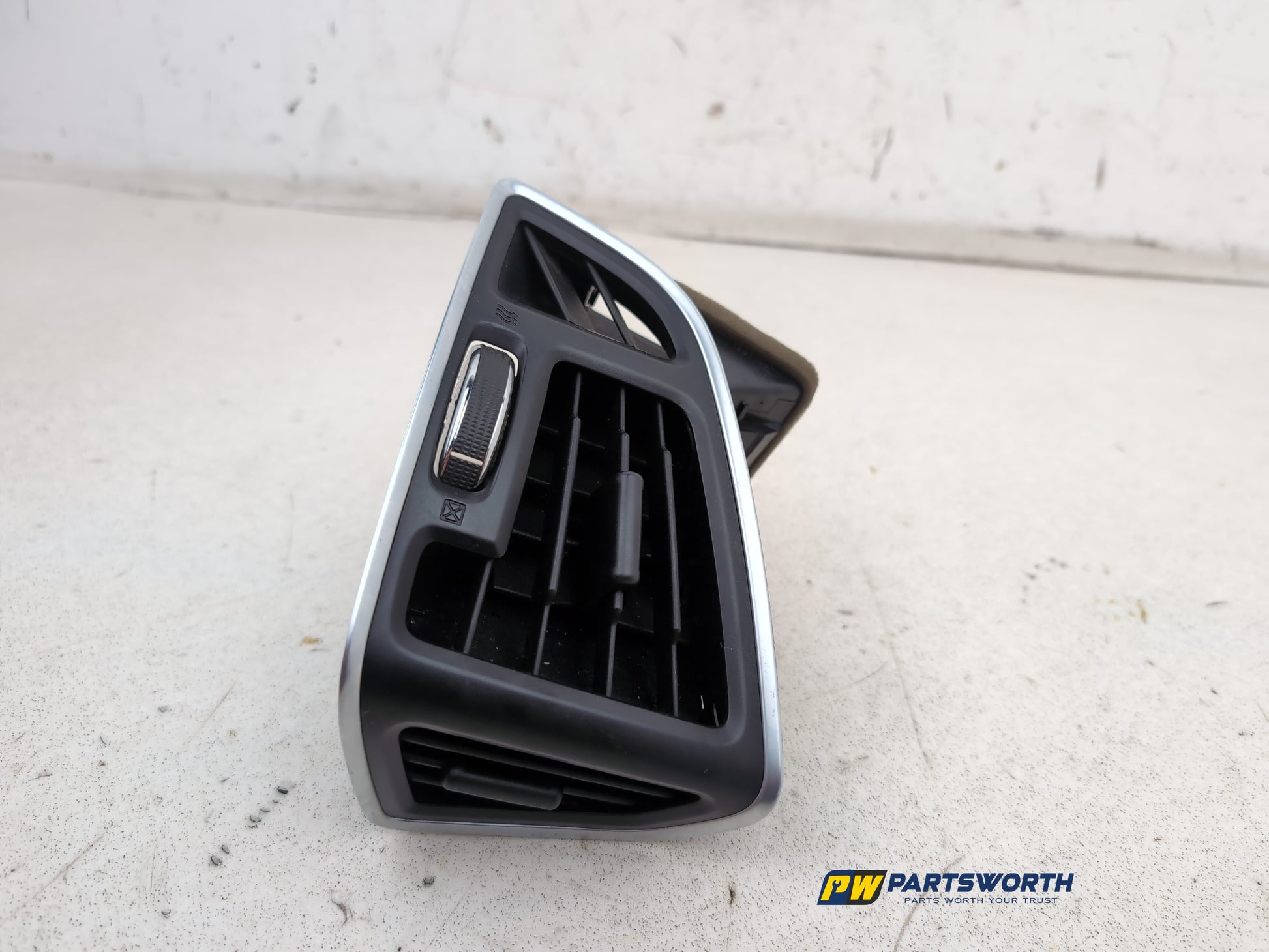 Dashboard Trim With Air Vent  1