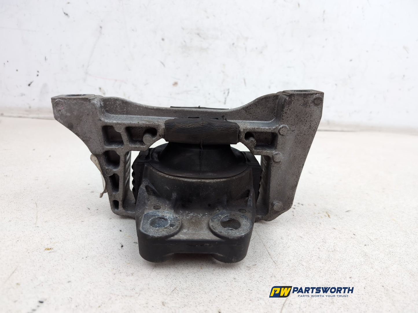 Engine Mounting Bracket 1