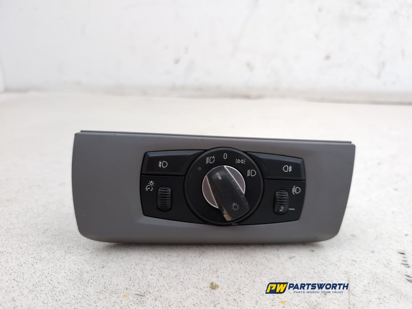 Switch Headlamp 1