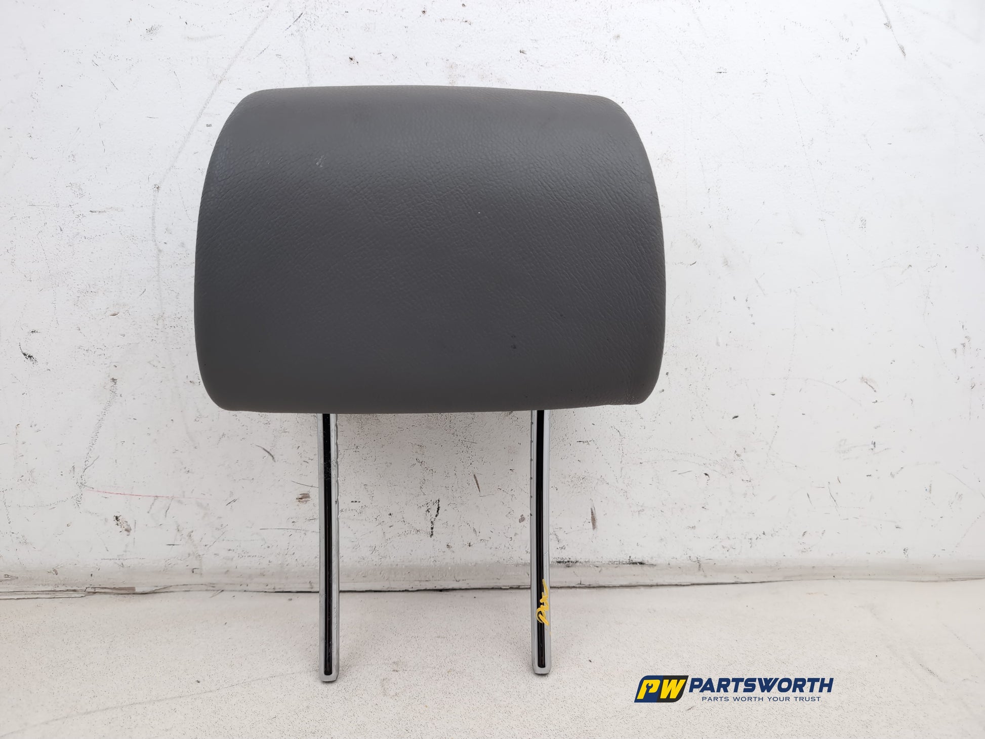 Headrest Front RH 1