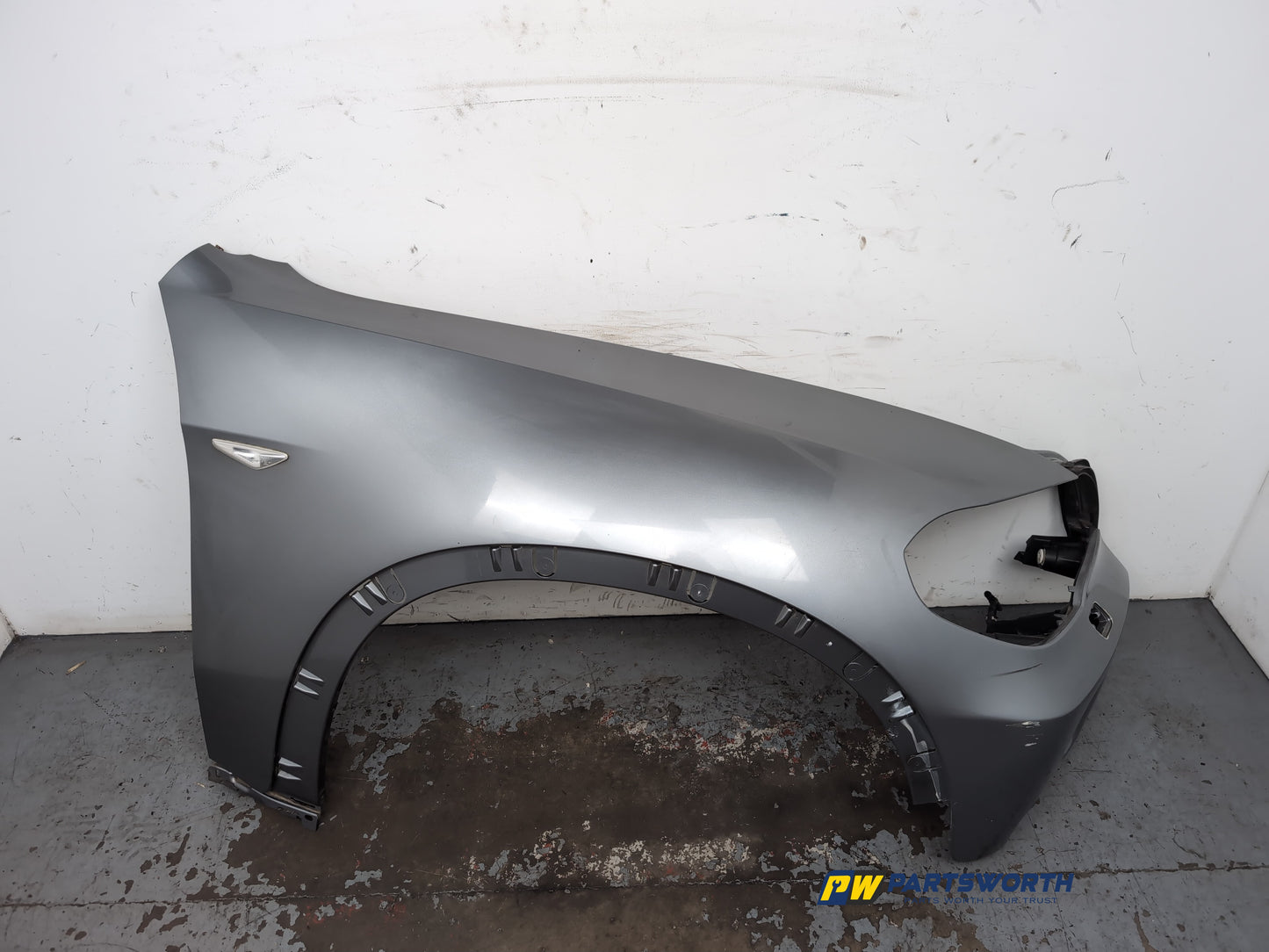 Wing Front RH 1