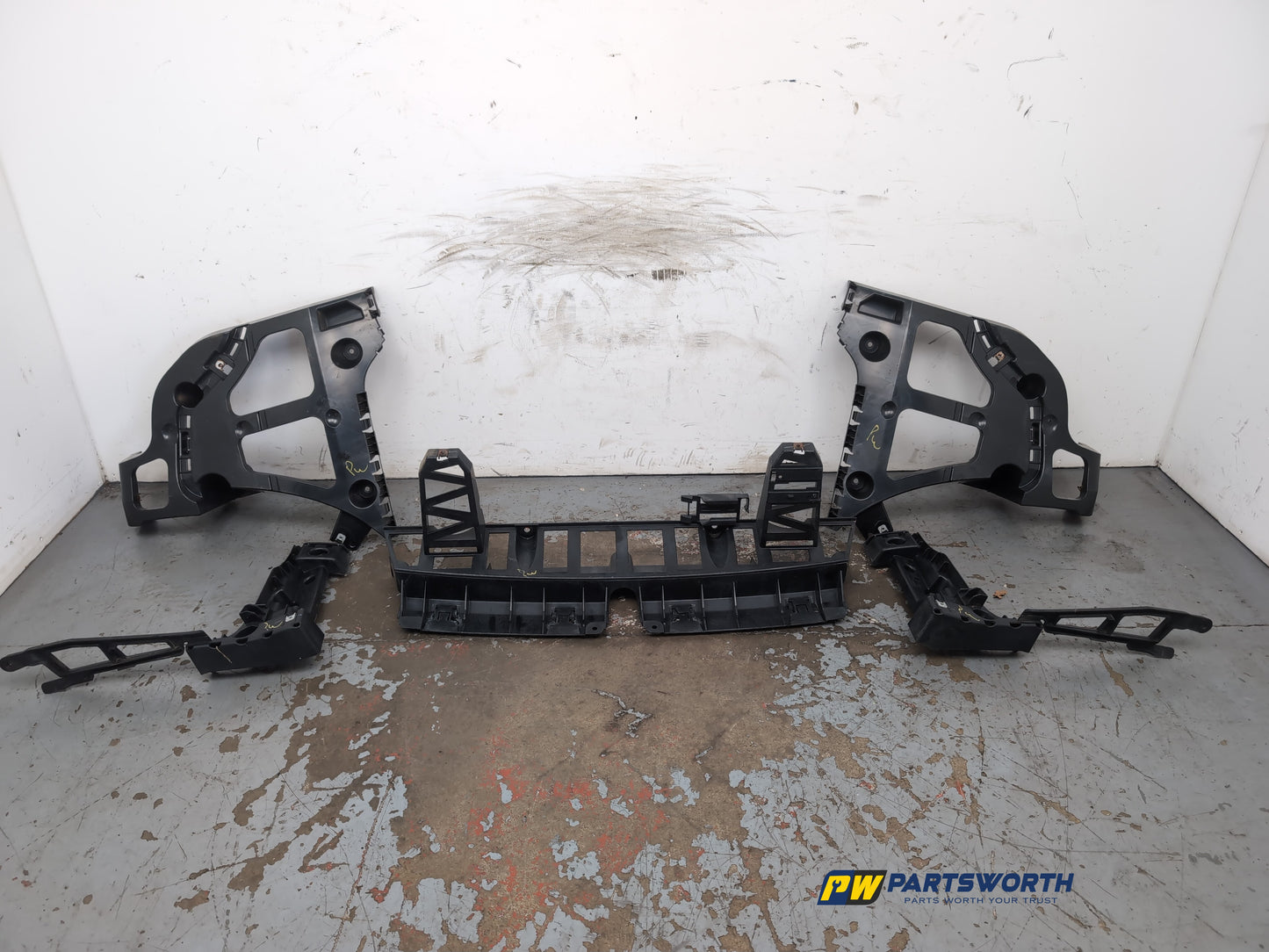 Bumper Rear Bracket LH 1