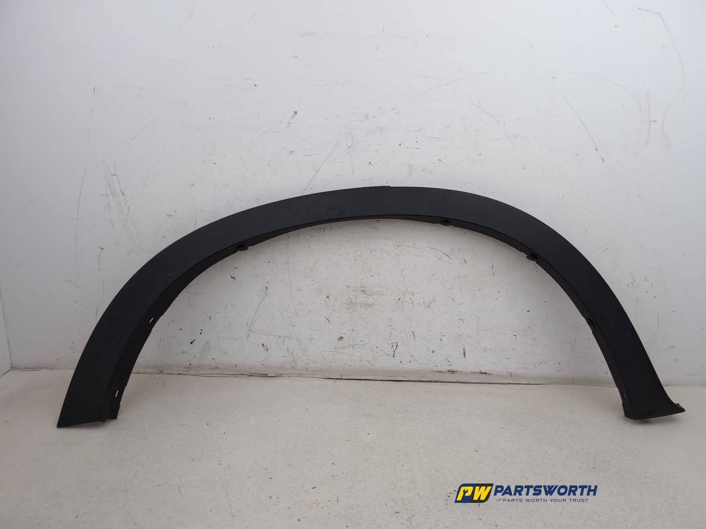 Moulding Wheel Arch Rear RH 1