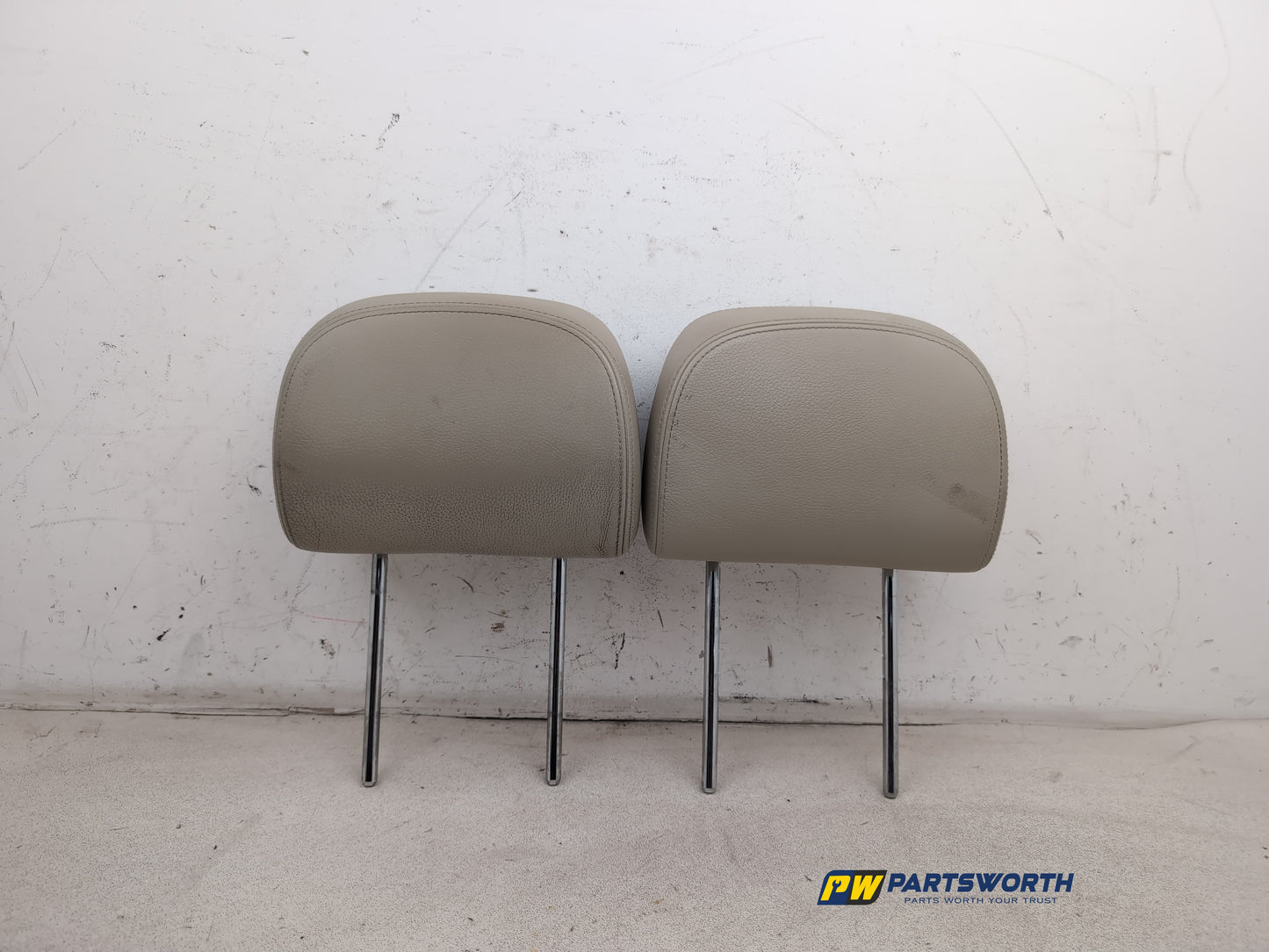 Headrest Front Pair 1
