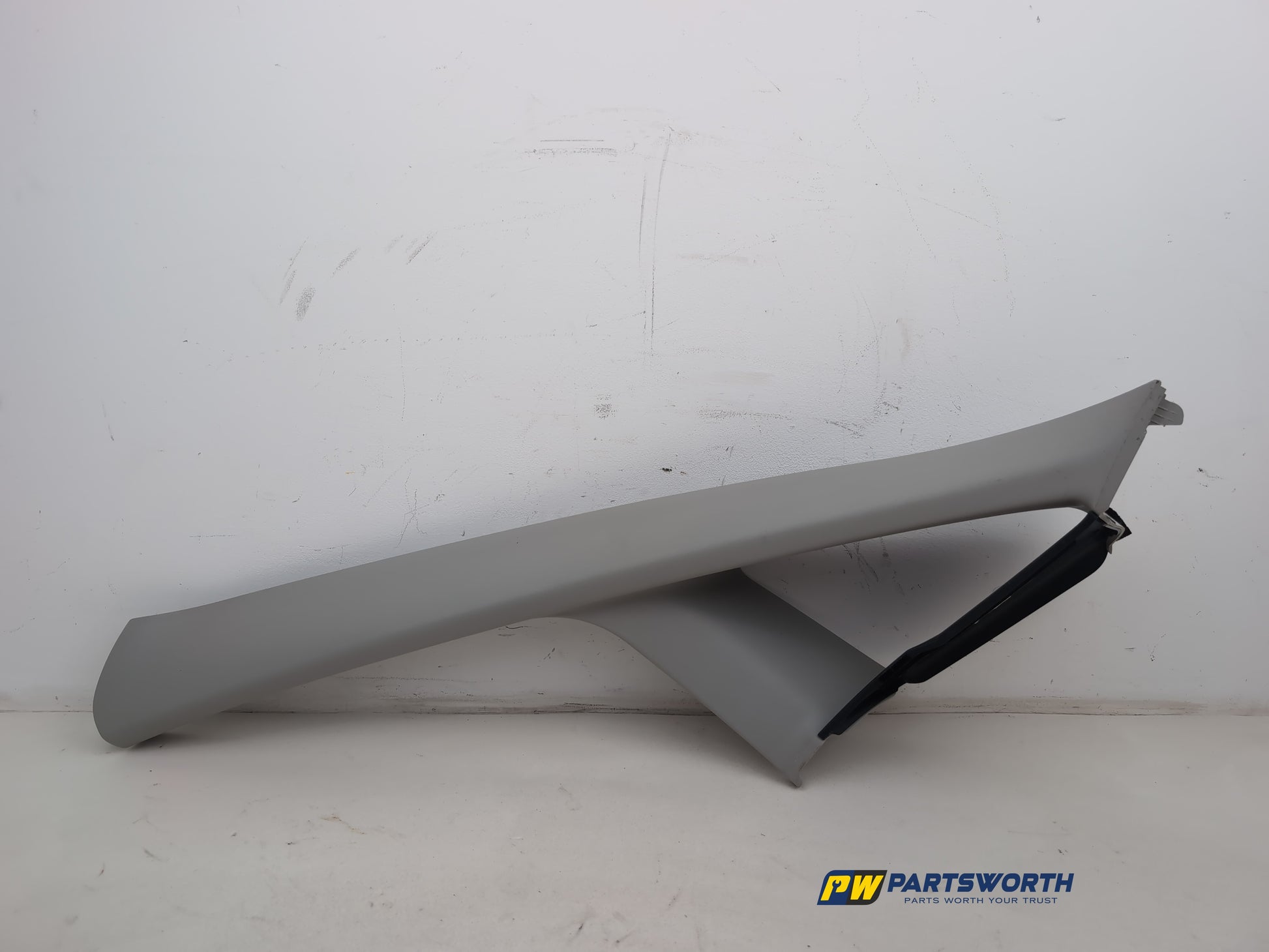 LH A Pillar Trim  1