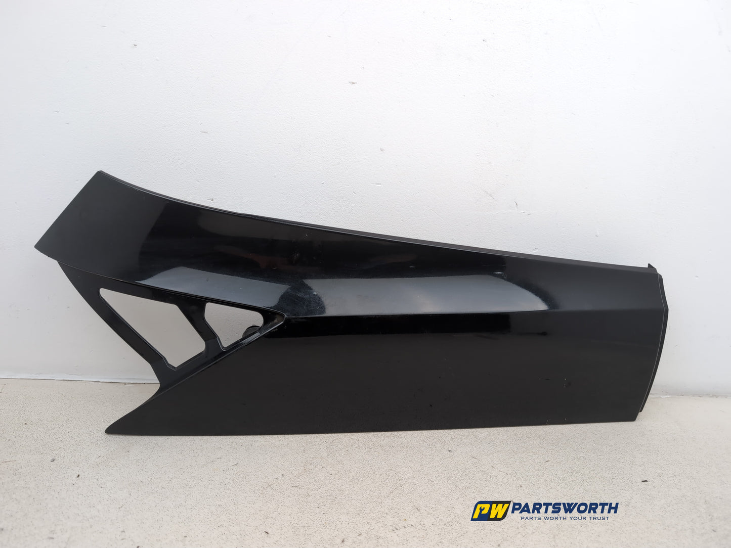 Moulding Quarter Panel RH 1