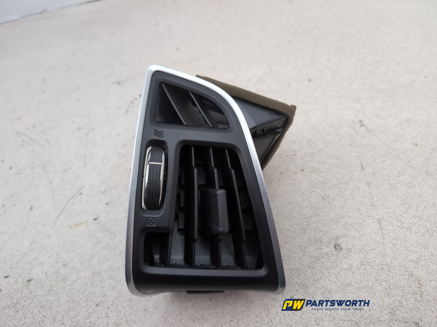 Dashboard Trim With Air Vent  1
